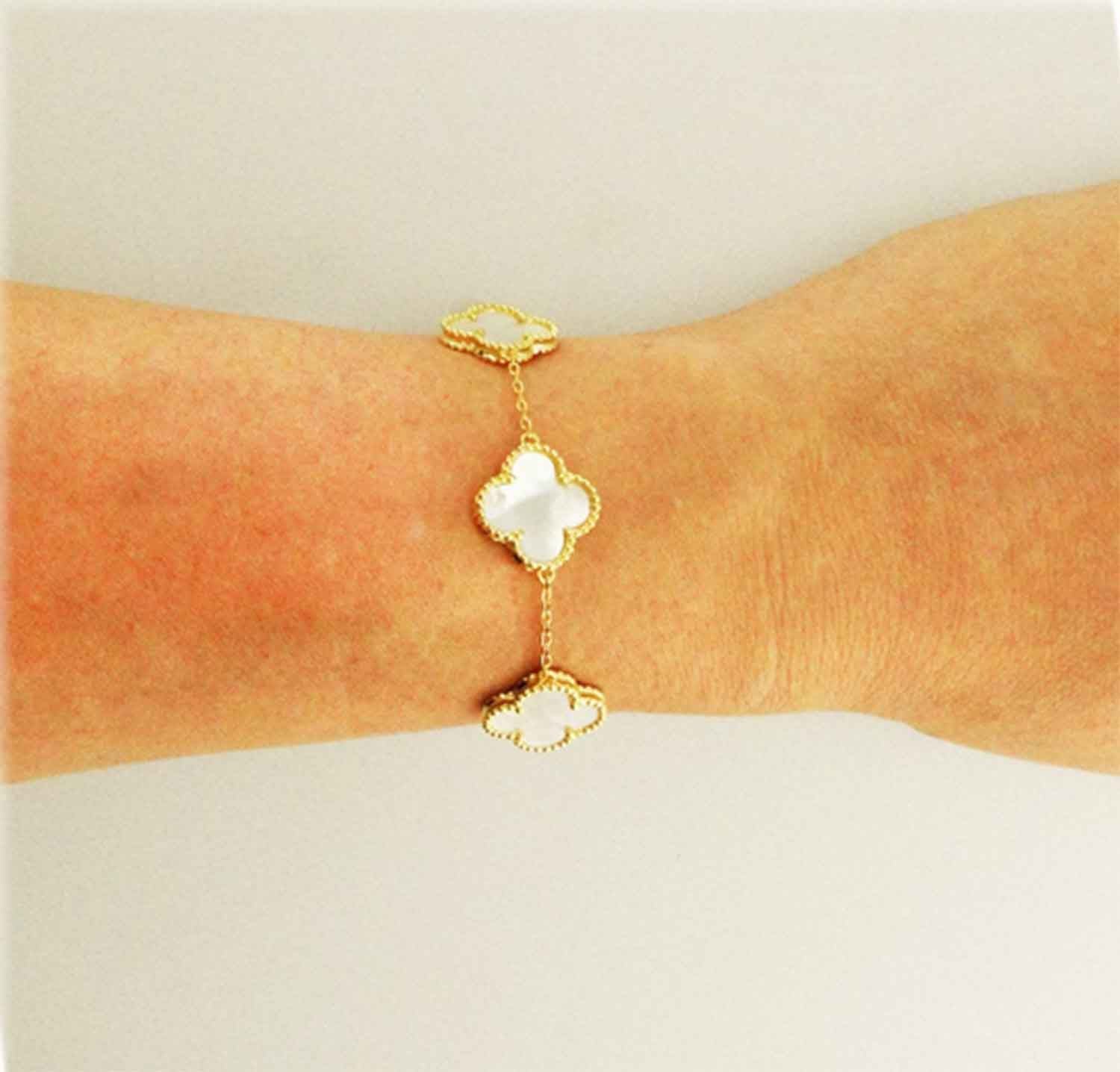 18K Yellow Gold Flower Clover Mother of Pearl Bracelet (item #1166019)